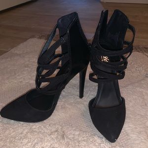 Black strappy stiletto 4.5" heel